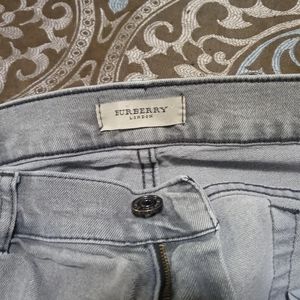 A pair of Burberry 👖 fit like size 36